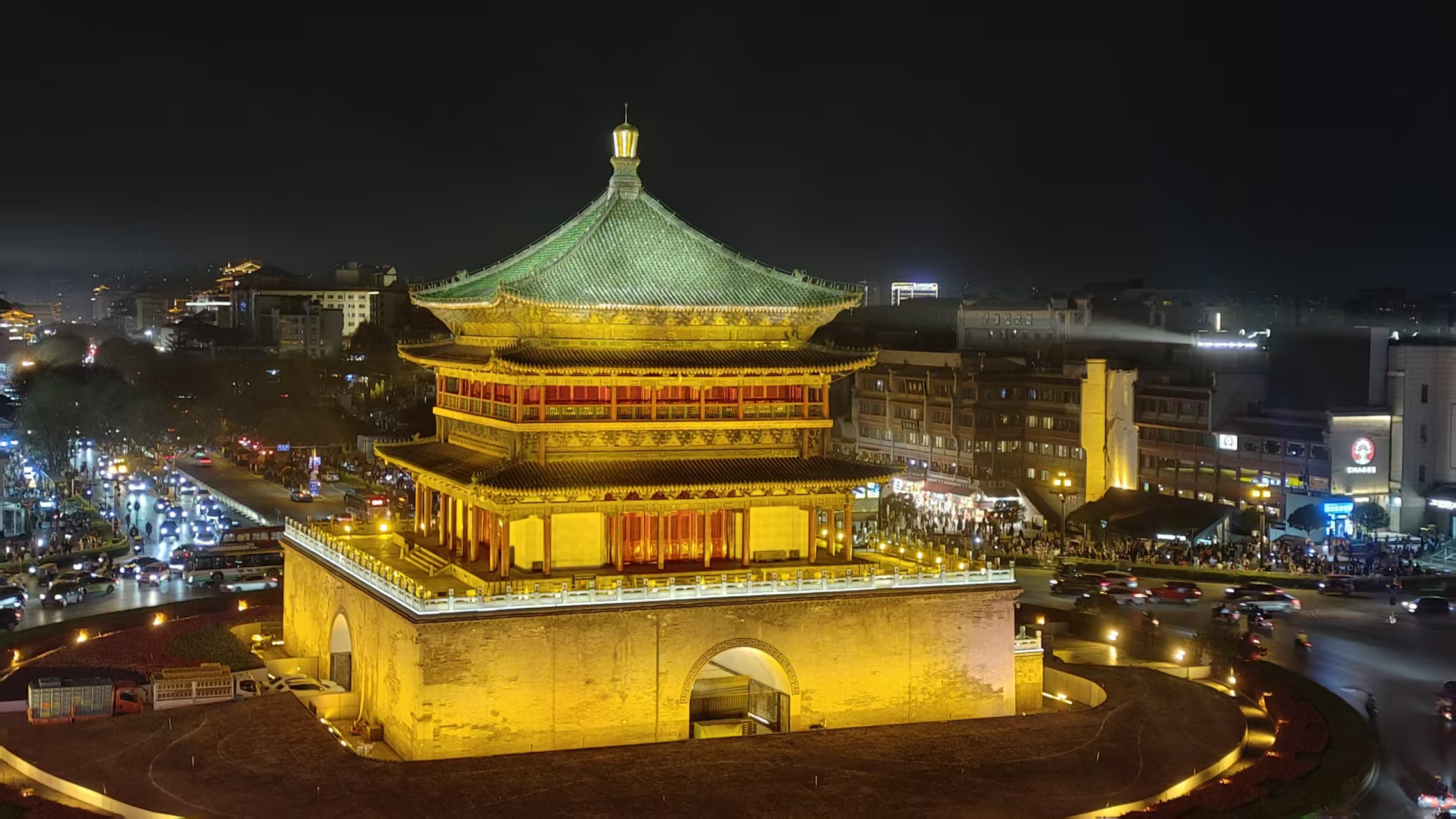 钟楼夜灯